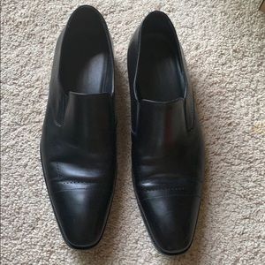 Hugo Boss pointed toe slip on dress shoes